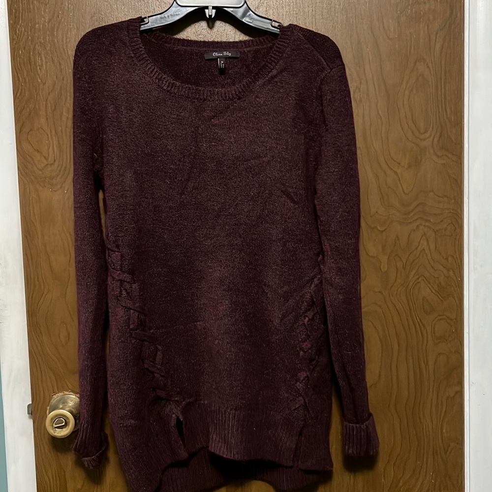 Olivia Sky Women’s maroon long sweater size M